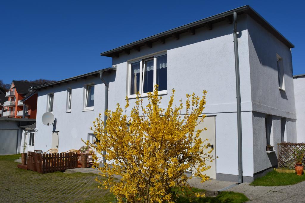 Ferienhaus In Hafennahe Apartamento Sassnitz Habitación foto