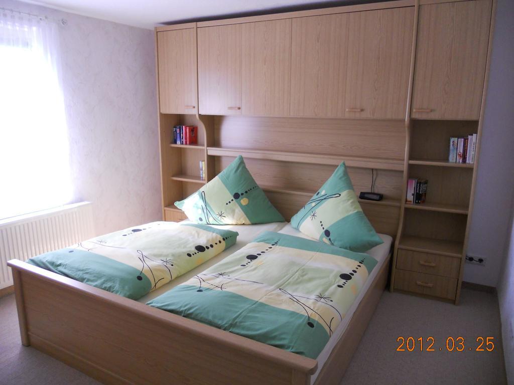 Ferienhaus In Hafennahe Apartamento Sassnitz Habitación foto